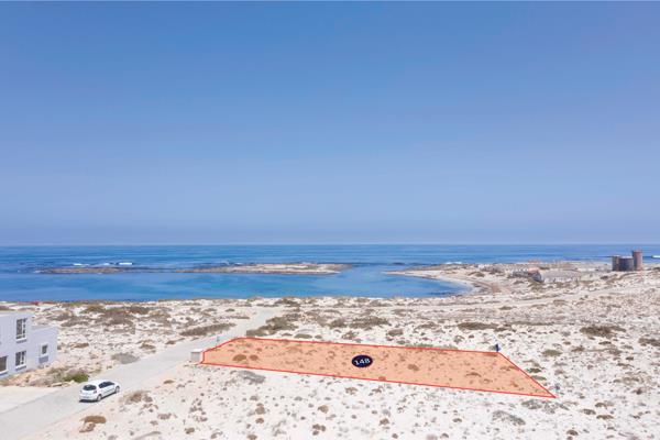 1 078 m² Land