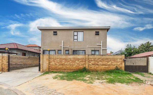 10 Bedroom House