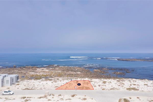 683 m² Land