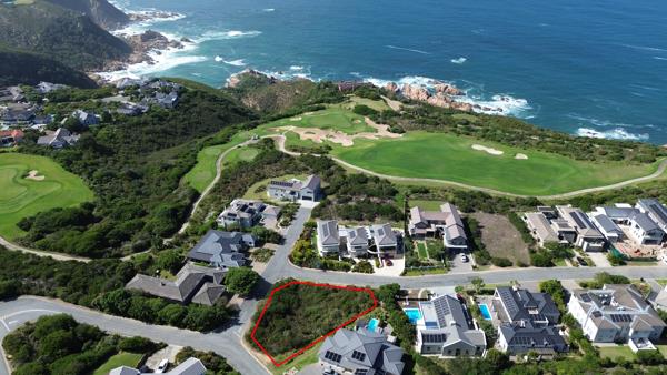 1 033 m² Land