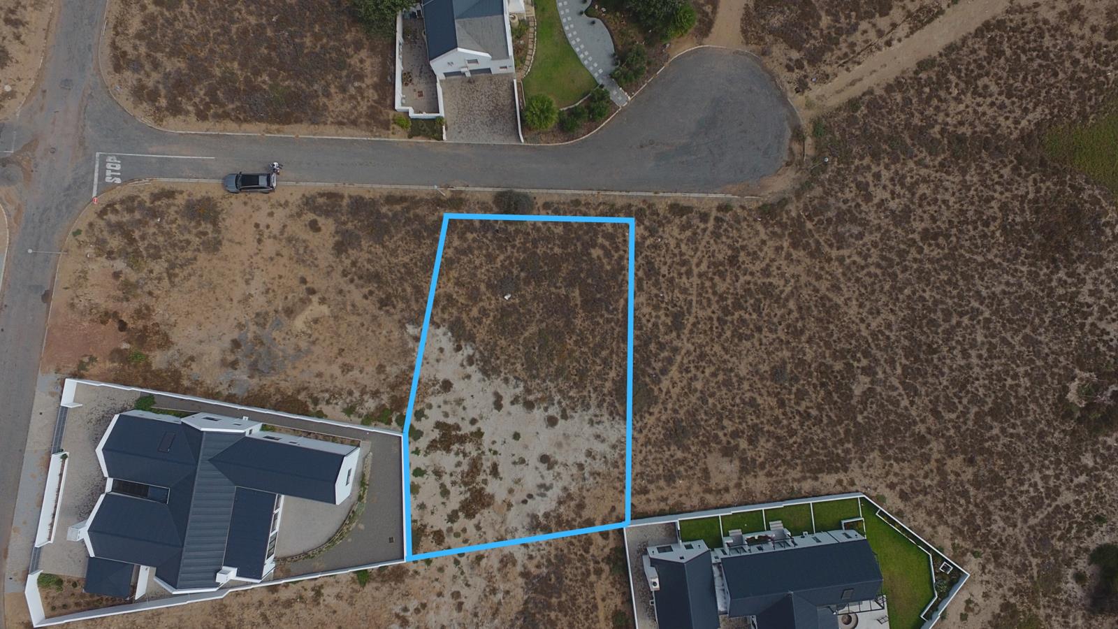 817 m² Land available in Da Gama Bay