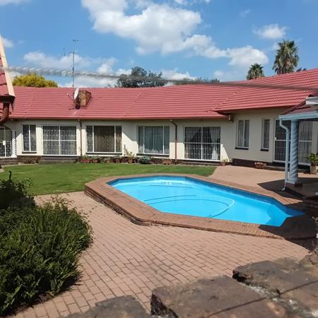 5 Bedroom House