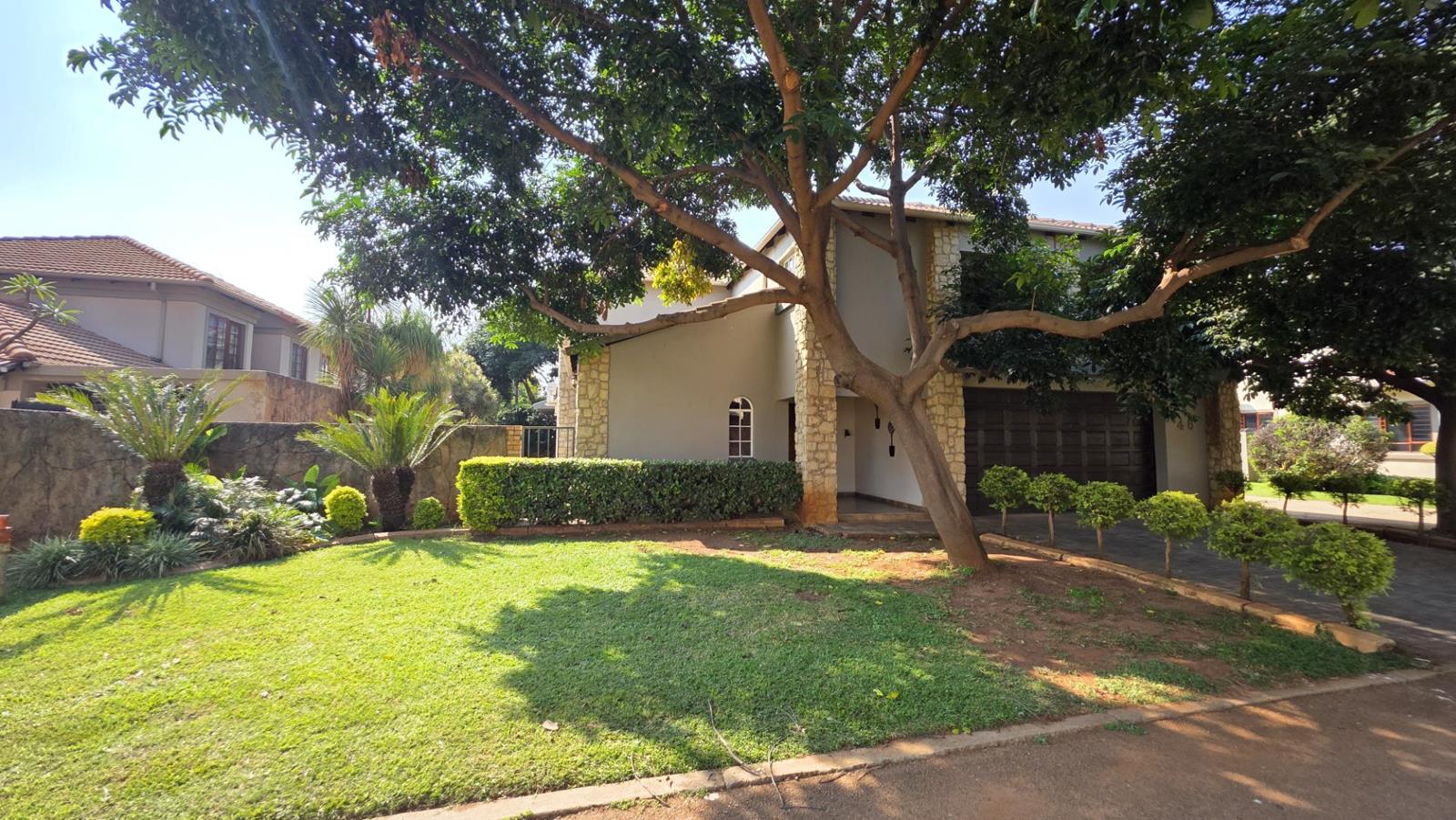 4 Bedroom House in Montana Tuine
