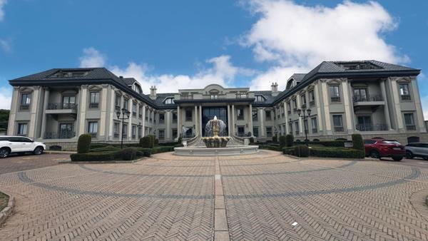 513 m² Office Space