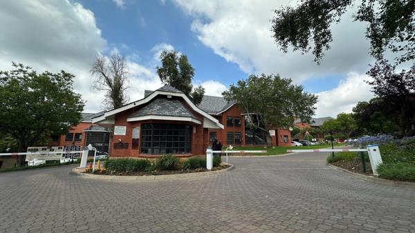 512 m² Office Space