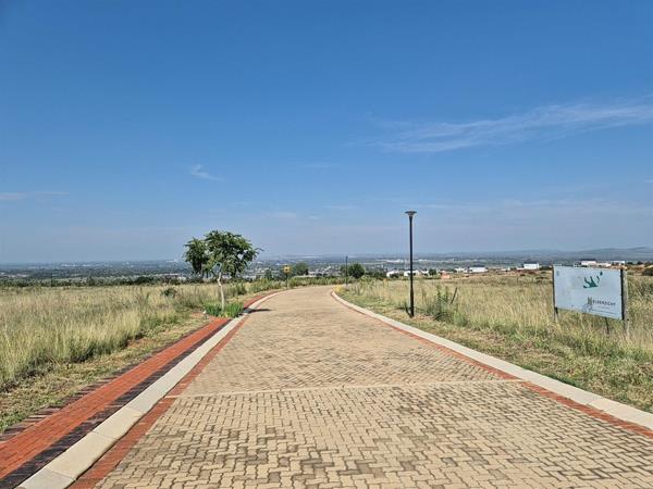 811 m² Land
