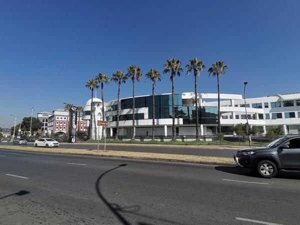 1 003 m² Office Space