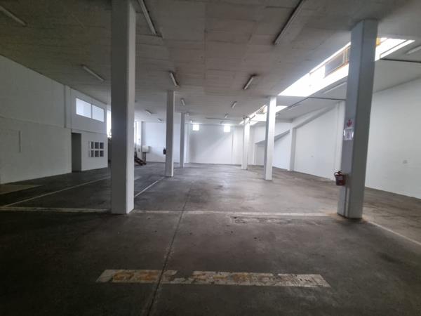 609 m² Industrial space