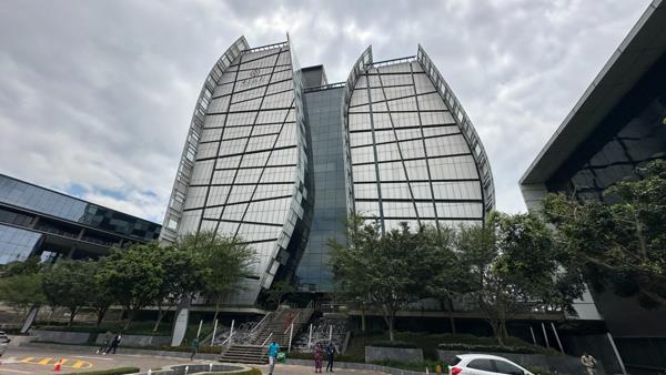 1 752 m² Office Space