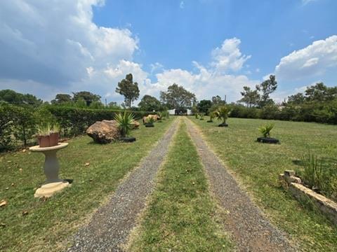 2.4 ha Smallholding