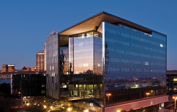 982 m² Office Space