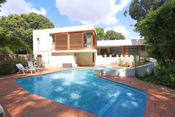 5 Bedroom House