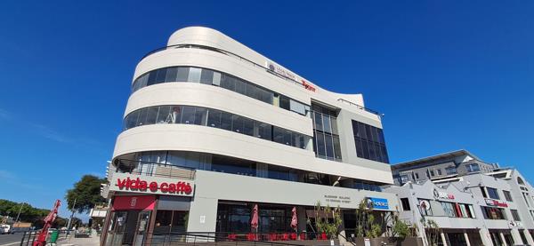 840 m² Office Space