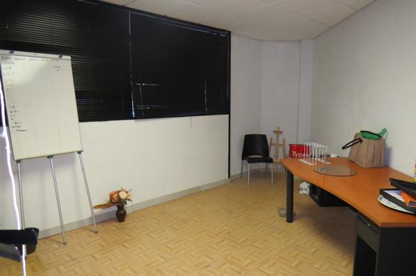 98 m² Commercial space