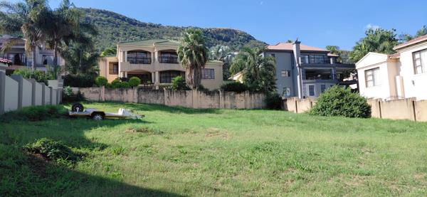 800 m² Land