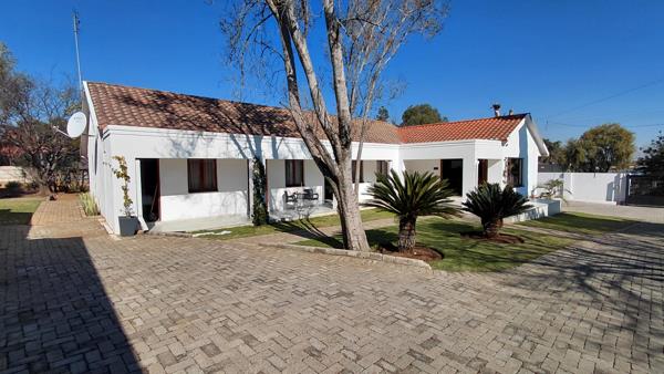 12 Bedroom, Bed and Breakfast