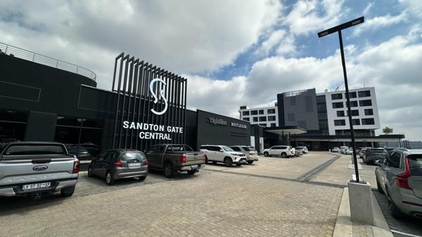 1 100 m² Office Space
