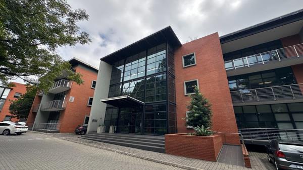 332 m² Office Space