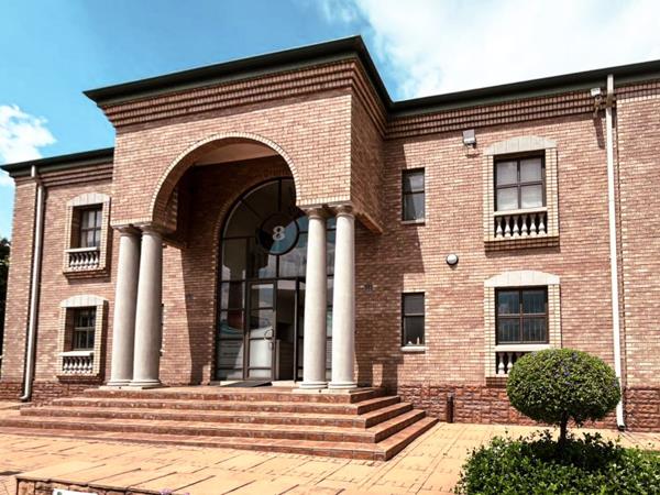 1 500 m² Commercial space