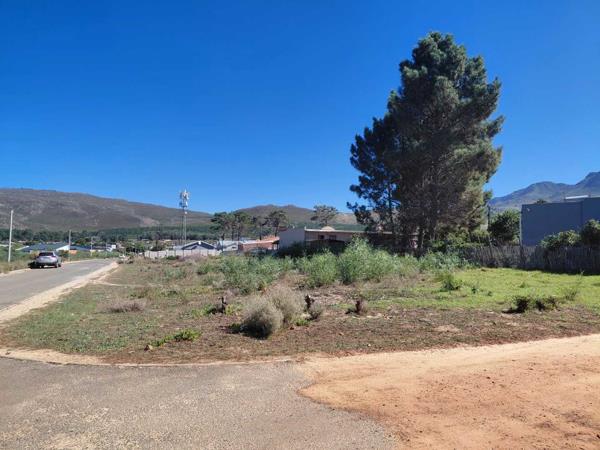 595 m² Land
