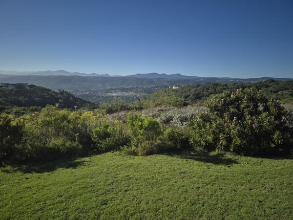 1 100 m² Land