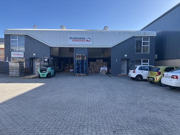 560 m² Industrial space