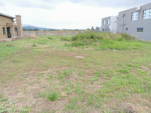 880 m² Land