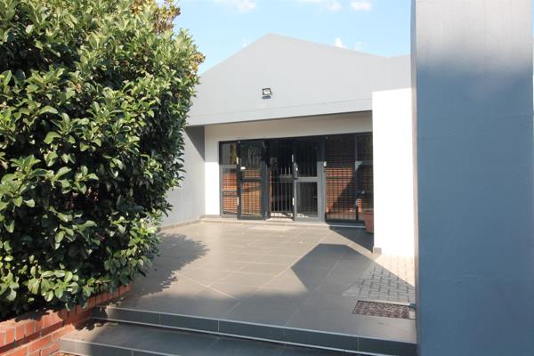 385 m² Office Space