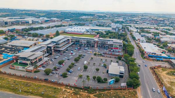 28 055 m² Commercial space