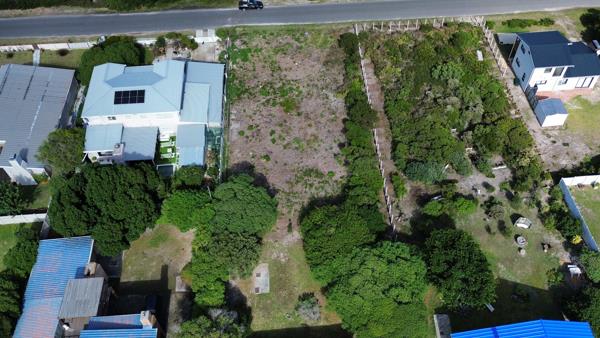 798 m² Land