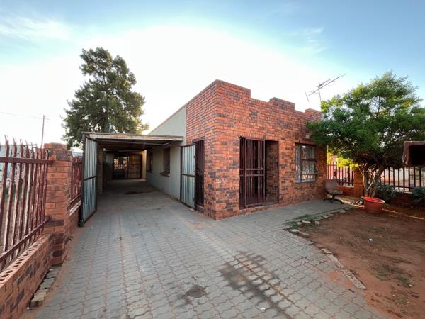 2 Bedroom House