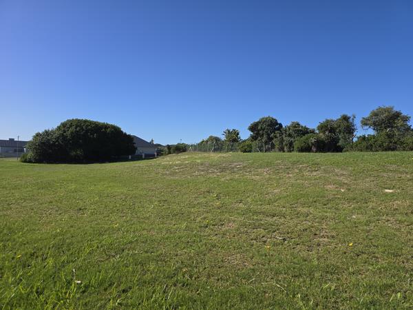 701 m² Land