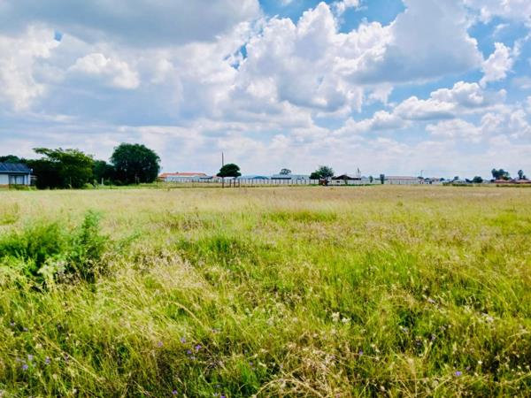 6 694 m² Land