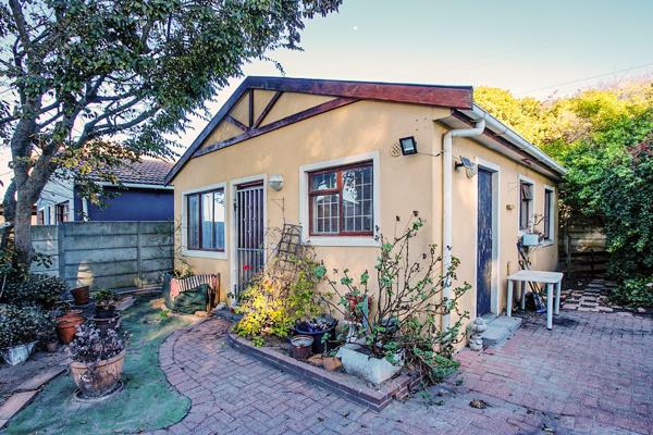 1 Bedroom House