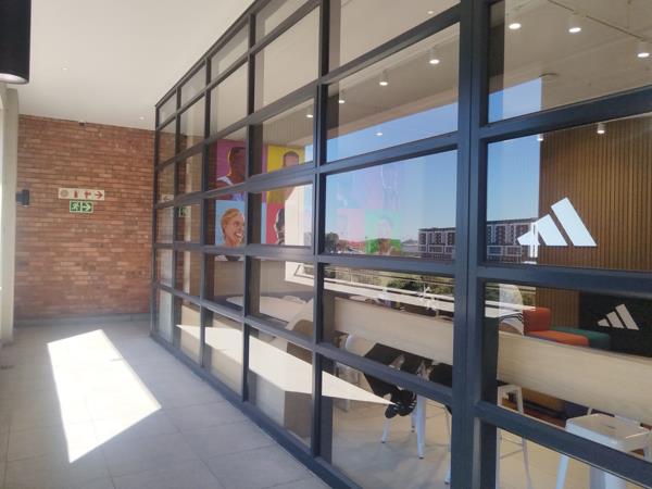 1 048 m² Office Space