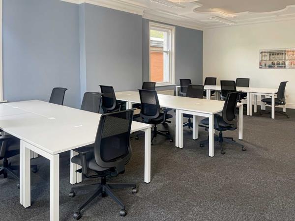 650 m² Office Space