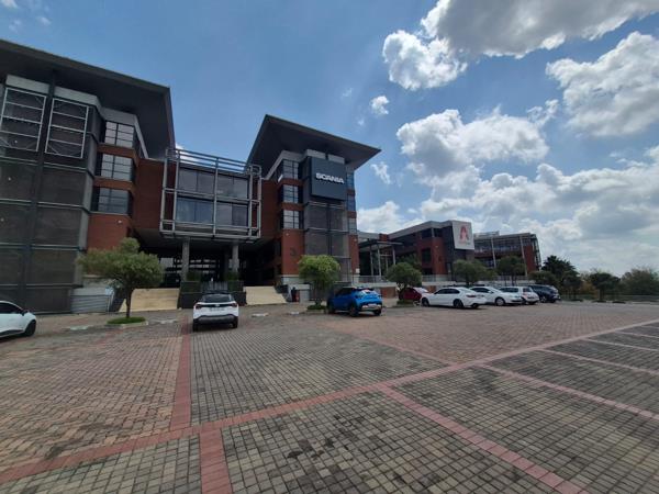 918 m² Commercial space