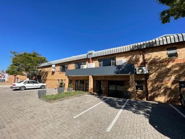 870 m² Industrial space