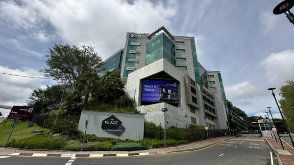 834 m² Office Space