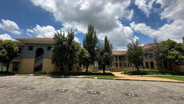 335 m² Office Space