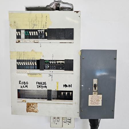 1 300 m² Industrial space