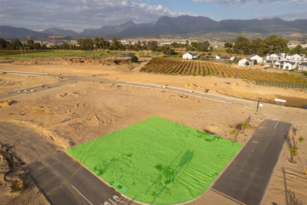 242 m² Land