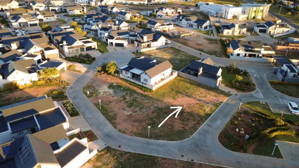 329 m² Land
