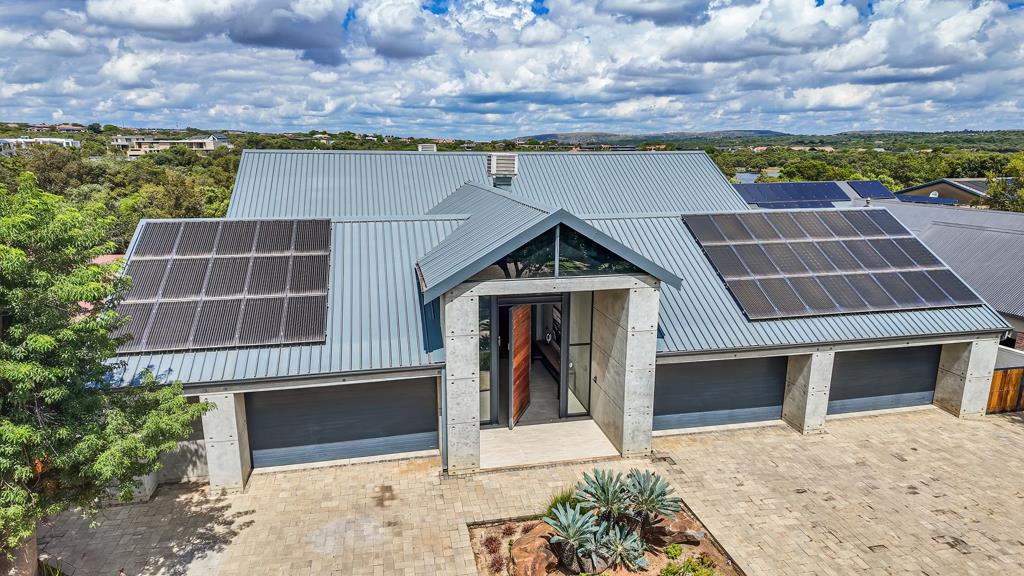 Photo of 5 Bedroom House in Sable Hills