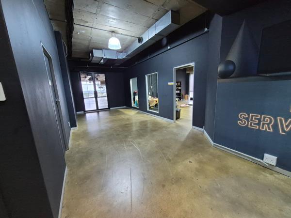 343 m² Commercial space
