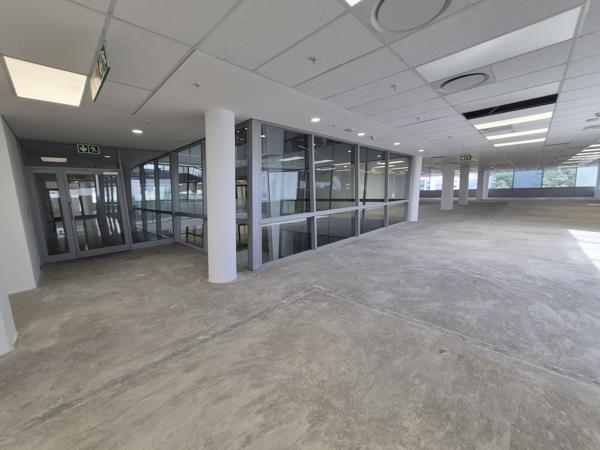 695 m² Commercial space
