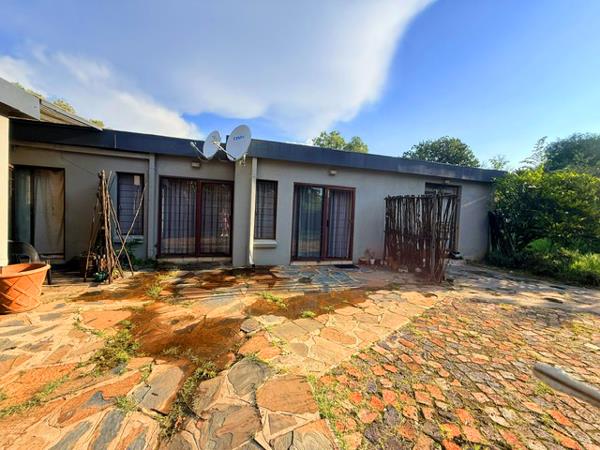 9 Bedroom House