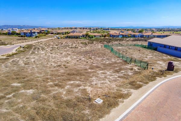 782 m² Land