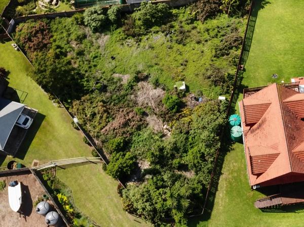 873 m² Land