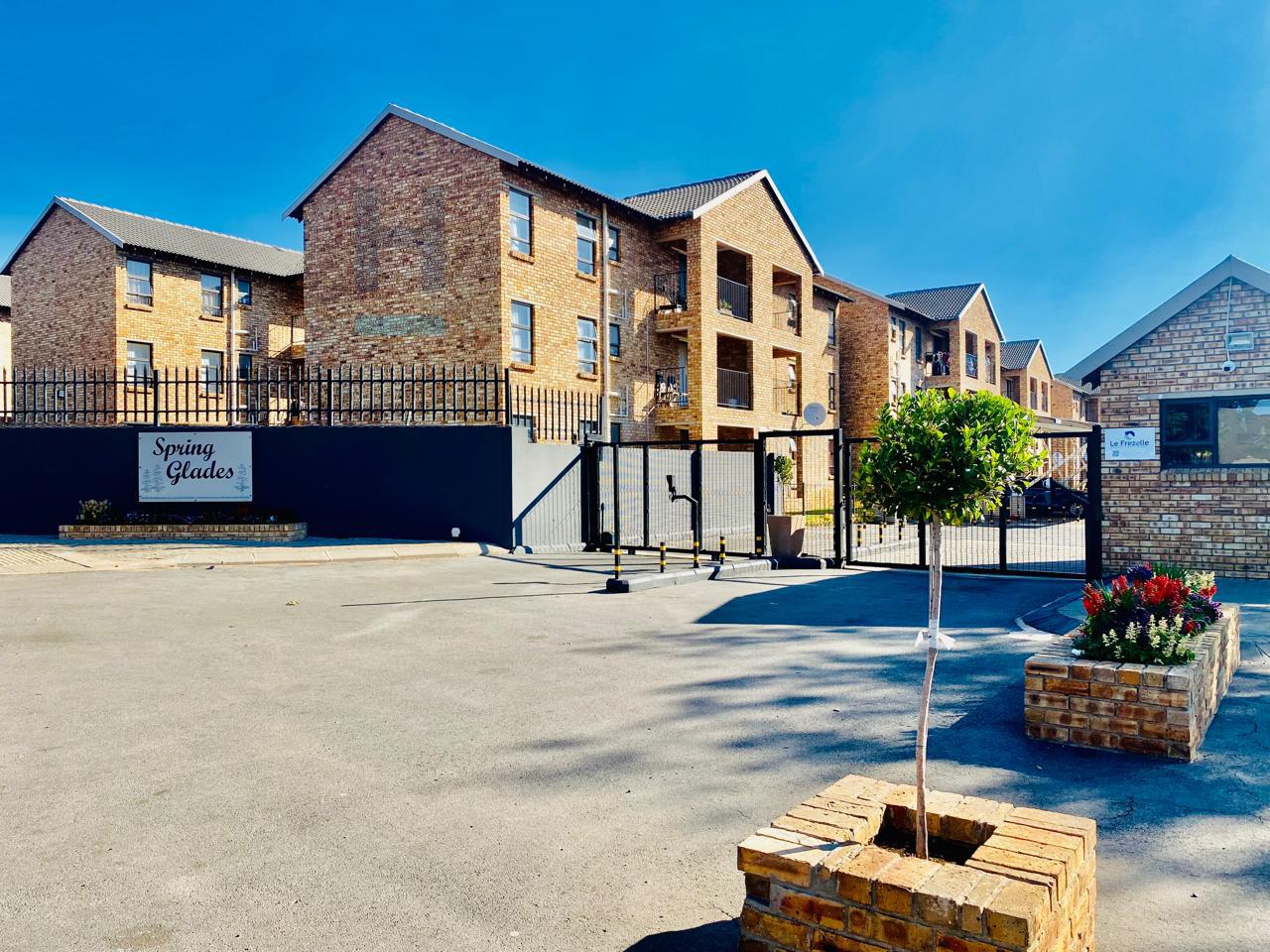 3 Bedroom Apartment in Witpoortjie